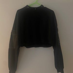 Latte cropped streetwear top